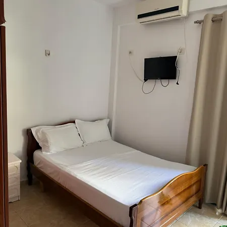 ホームステイ Orion クサミル